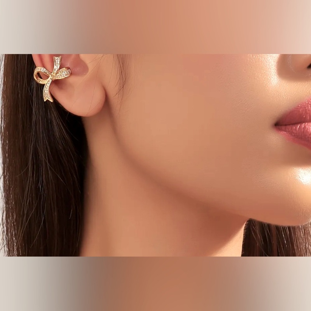 Elegant Gold Bow Ear clips
